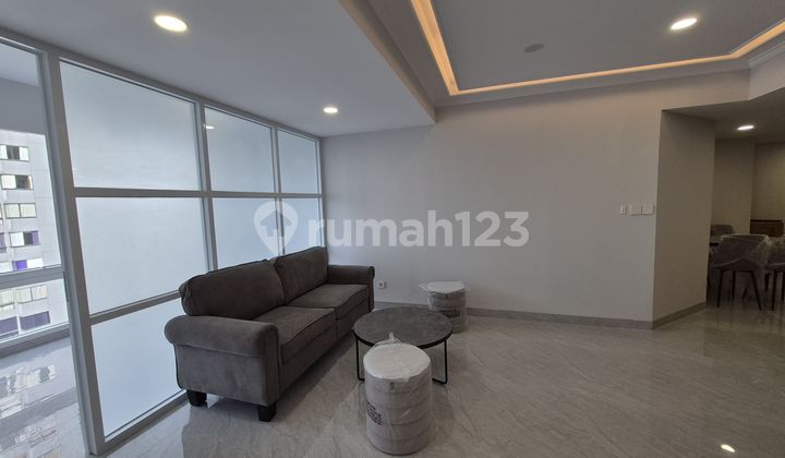 Disewakan Kondominium Taman Anggrek 3bed +1 Furnish Brandnew  2