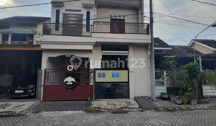Jual Rumah 2 Lantai Sememi Benowo SHM Butuh Minim Renovasi 1