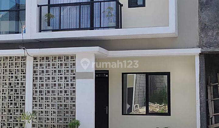 Rumah Keren Dilokasi Strategis Buah Batu Bandung, Dp 10jt All In 18