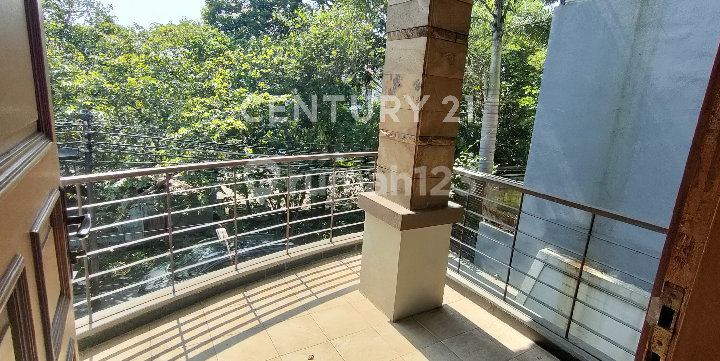 Rumah Tengah Kota 2 Lantai Lokasi Strategis Di Pasirluyu