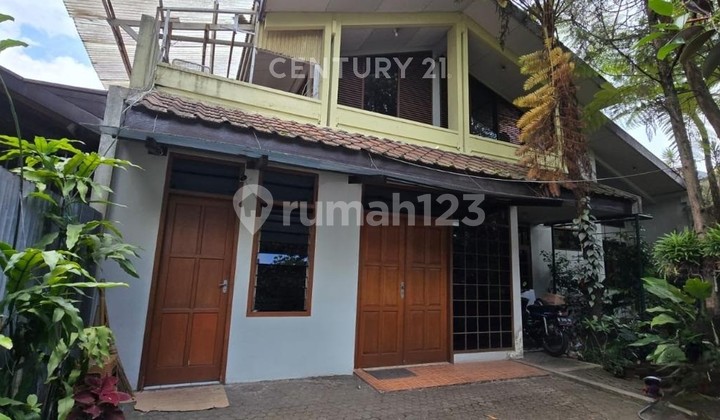 Rumah Nyaman Di Komlek Setrasari Bandung