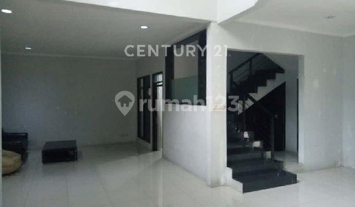 2-Story House in an Elite Cluster and Leading in Batununggal 2