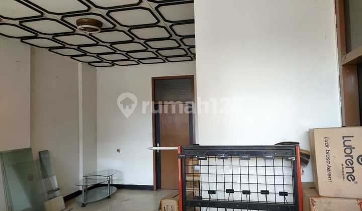 Dijual Ruko Hitung Tanah di Mainroad Otista