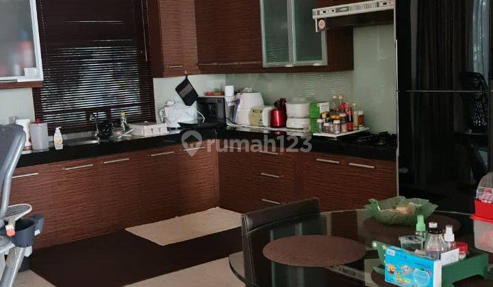 Rumah Terawat 4 Lt Dekat Patung Tangan 2