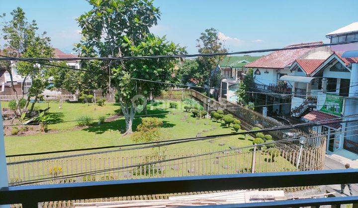 Rumah Baru Nuansa Putih 2 Lantai Ditengah Kota Turangga 1