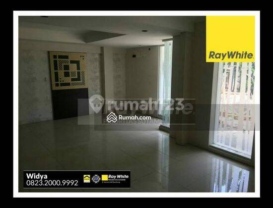 Dijual Rumah Lokasi Sht Strategis di Dr. Cipto, Bandung 1