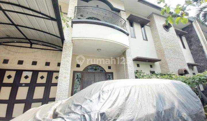 Rumah 2 Lantai di Batununggal Indah Semi Furnish 1