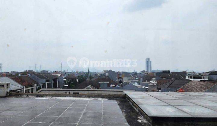 Rumah Bagus 3,5 Lantai di Singgasana Pradana Bandung 2