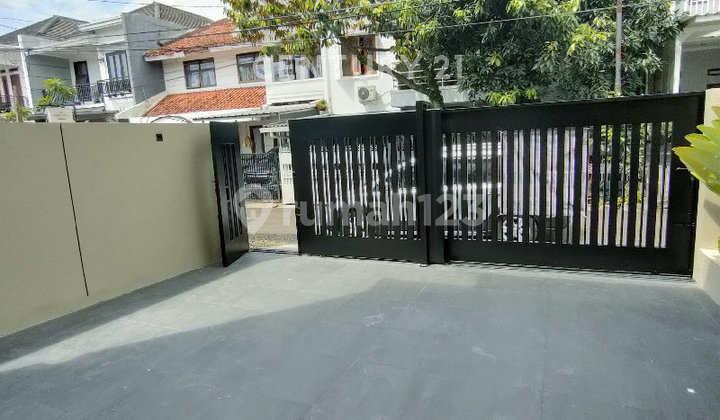 Rumah Baru Minimalis 2 Lantai Sayap Turangga