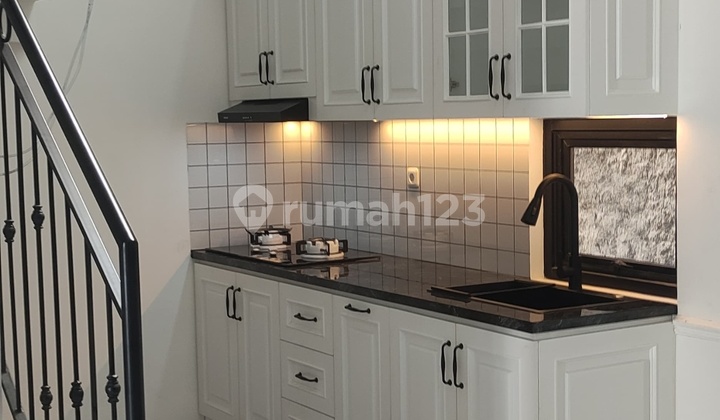 Rumah baru 2 lantai.sayap bkr pasirluyu buahbatu