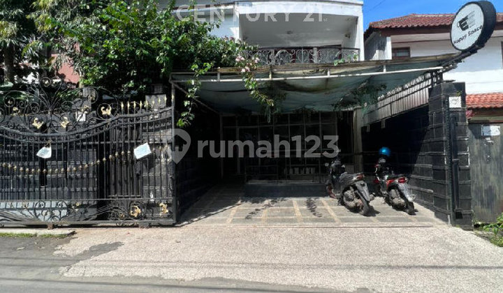 Dijual Rumah Luas Besar 3 Lantai di Cisitu Dago Coblong Bandung Dijual Rumah Luas Besar 3 Lantai di Cisitu Dago Coblong Bandung