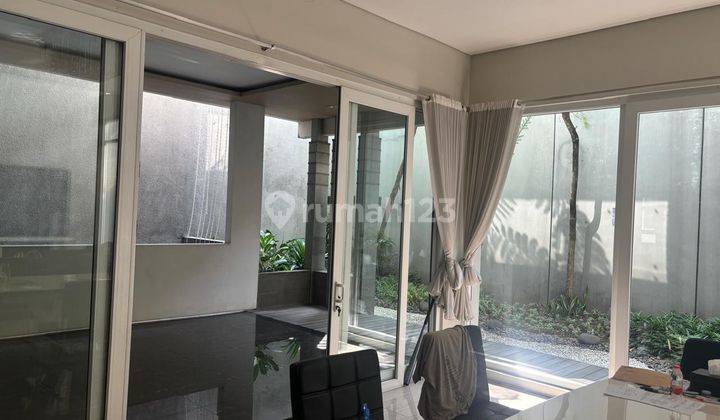 Rumah bagus lux 3 lantai dlm cluster elite singgasana 2