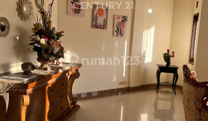 Rumah Terawat 4 Lantai Daerah Dago Dengan Taman Di Blk