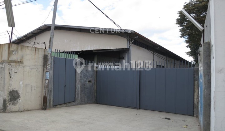 Gudang Strategis di Main Road Raya Batujajar