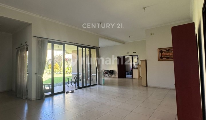 Rumah Lux Furnished di Bandung Tempo Dulu Kota Baru Parahyangan 2
