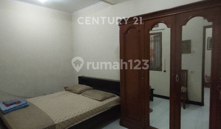 Rumah Terawat Dalam Komplek 2 Lantai Sayap Turangga 2