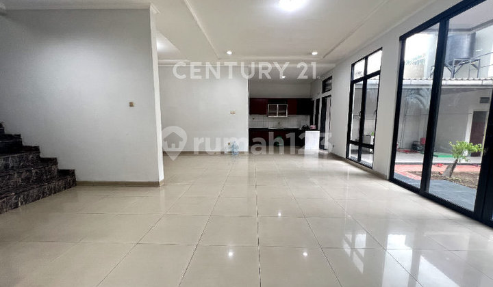 New 2-Story Renovated House in Batununggal Indah 2