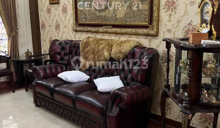 Rumah Mewah Terawat Cluster Elite Batununggal