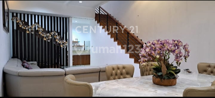 Rumah Minimalis 2 Lantai Siap Huni Di Singgasana 1