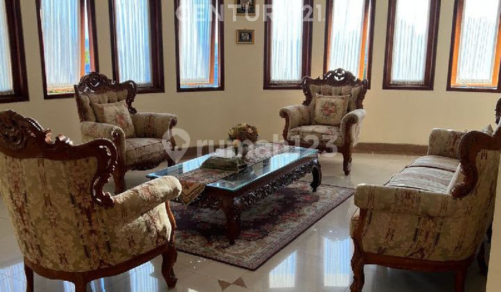 Well-Maintained 4-Story House in Dago Area With Garden at the Back 2