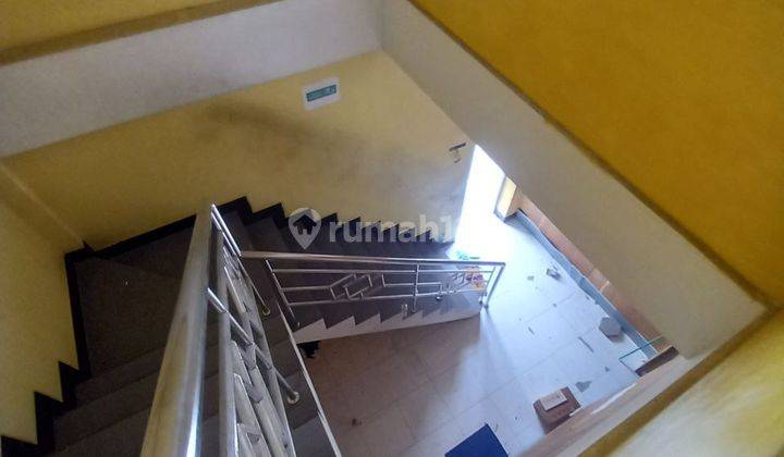 Ruang Usaha Banjari Akses Kontainer 5