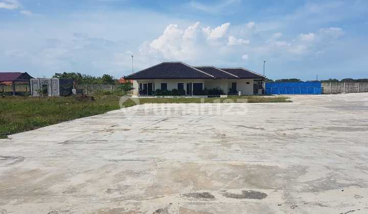 Pabrik, di Kawasan Industri Kanci , Cirebon, Jawa Barat
