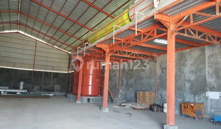 Pabrik, di Kawasan Industri Kanci , Cirebon, Jawa Barat