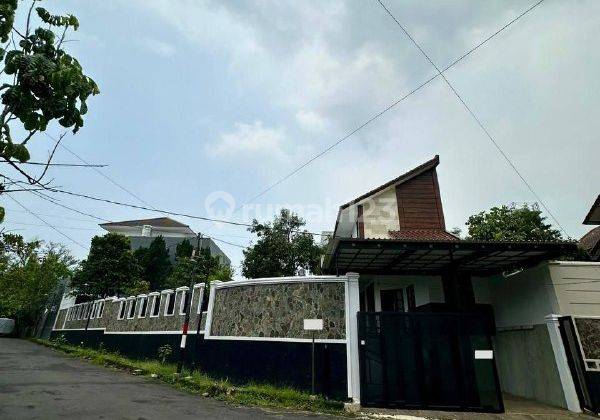 X002 Rumah Baru Posisi Pojok Banyak Diminati di Puncak Dieng Malang 2