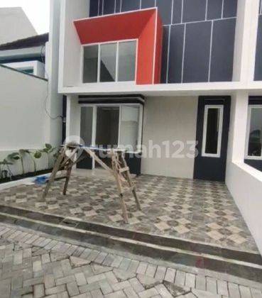 W011 Rumah Baru Harga Miring , Mezanine Cantik  1