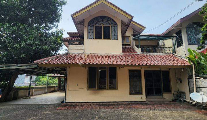 Rumah Hoek Dalam Lingkungan Perumahan Yang Nyaman & Tenang Di Lebak Bulus Jakarta Selatan. 1