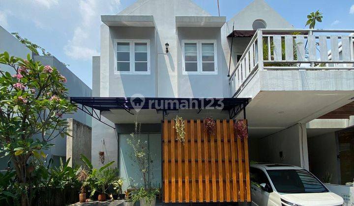 Disewakan Rumah Dalam Townhouse Di Lebak Bulus Jakarta Selatan.
 1