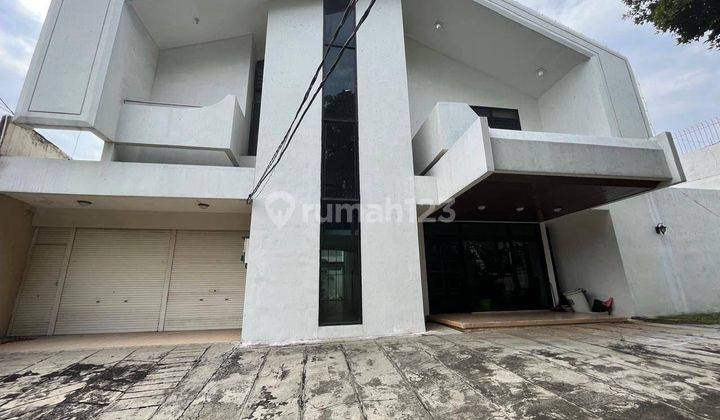 Rumah Mewah Dijual Murah Dengan
pool Di Kemang Jakarta Selatan.
 2