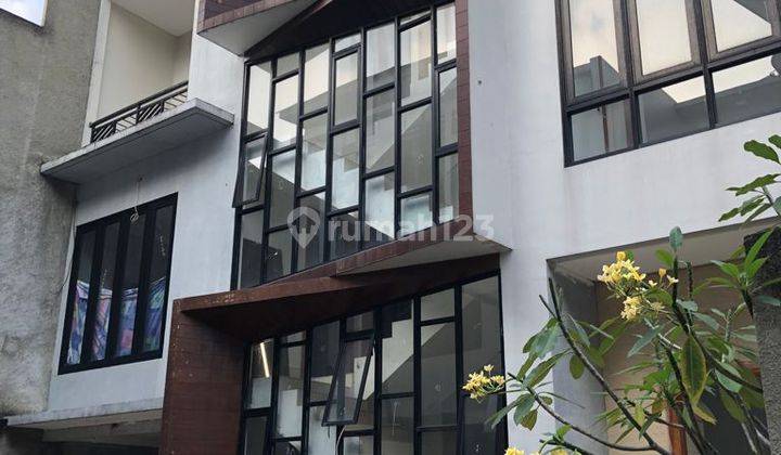 Dijual Rumah Cantik dalam Private Cluster dengan Pool di Jati Padang Jakarta Selatan. 1