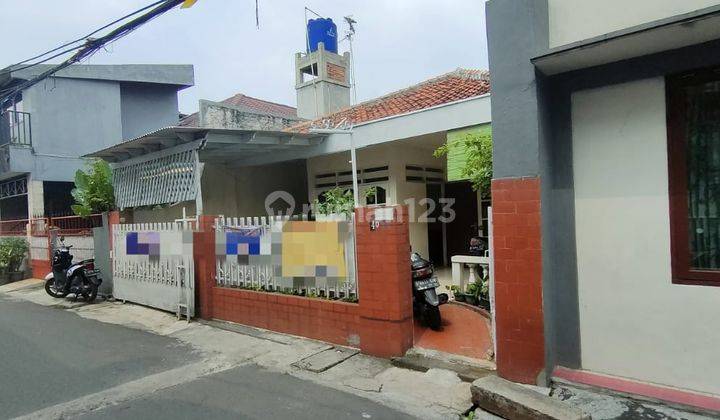 Dijual rumah di lokasi strategis Pancoran Jakarta Selatan.
 1