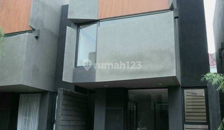 Dijual Rumah Baru Bergaya Industrial Modern dalam Cluster di Bintaro. 2