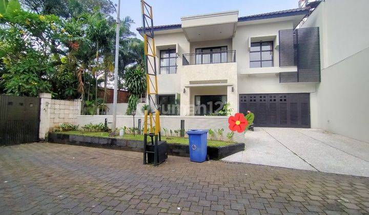 Rumah Lux Dengan Pool Di Area Terbaik Tb.simatupang Jakarta Selatan. 1