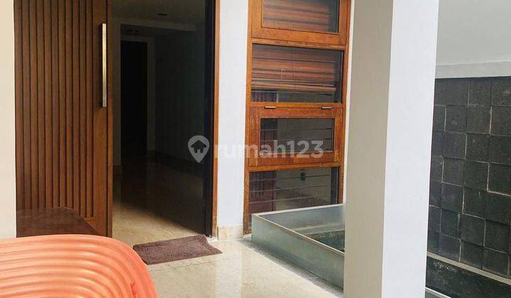 Rumah Cantik Furnished Siap Huni Di Cilandak Barat Jakarta Selatan. 2