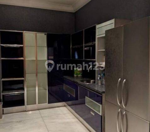 For Sale Luxury Apartment With 4br In Strategic Location Of Central Jakarta. 2