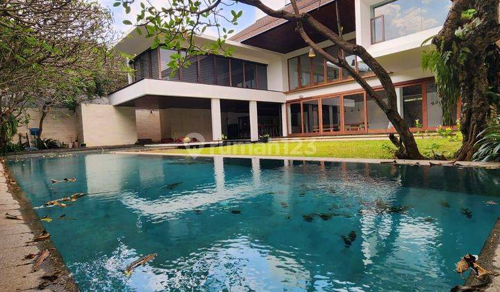 Rumah Mewah Dengan Swimming Pool & Halaman Yang Luas Di Pondok Indah Jakarta Selatan 1