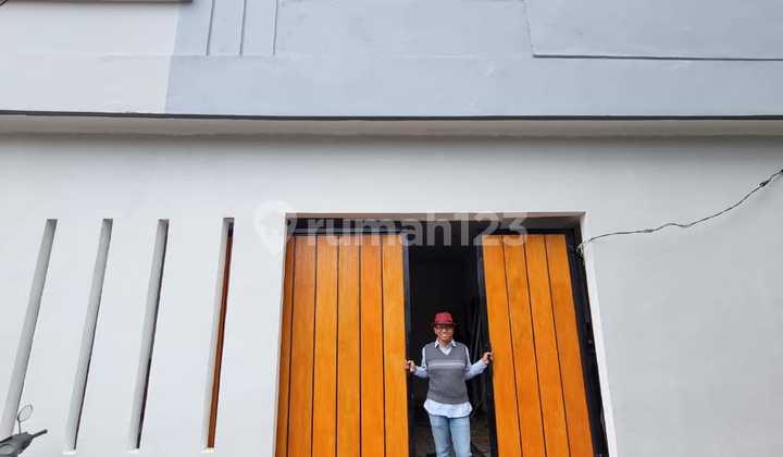 Kost Premium 2 Lantai Rooftop Nempel Stan Bintaro Jakarta Selatan. Kost Premium 2 Lantai Rooftop Nempel Stan Bintaro Jakarta Selatan.