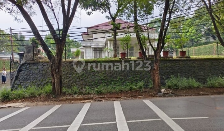 Turun Harga Dibawah NJOP Rumah Pinggir Jalan Cocok Untuk Hunian & Usaha Dengan Pool Dan Halaman Luas Serta Lingkungan Yang Nyaman di Cilandak Jakarta Selatan.