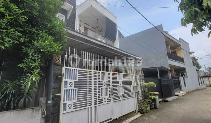Dijual Rumah Siap Huni 2 Lantai Dekat dengan Pintu Tol Limo Utama di Limo Depok.