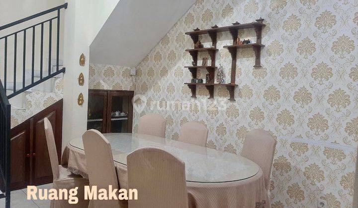 Rumah Furnished 2 Lantai Siap Huni Dekat Pacuan Kuda Arthayasa Limo Depok. 2