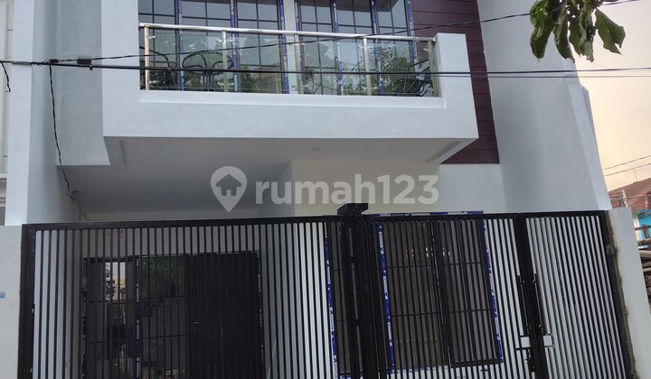 New !! Rumah Minimalis Modern Di Meruya Utara 1