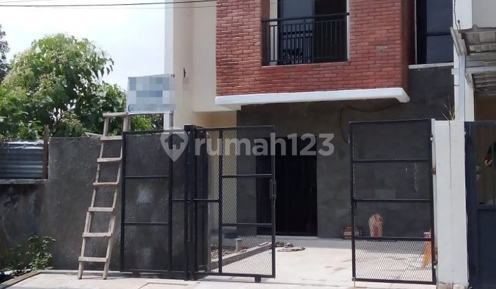 Sell Comfortable House in Pondok Kelapa, East Jakarta