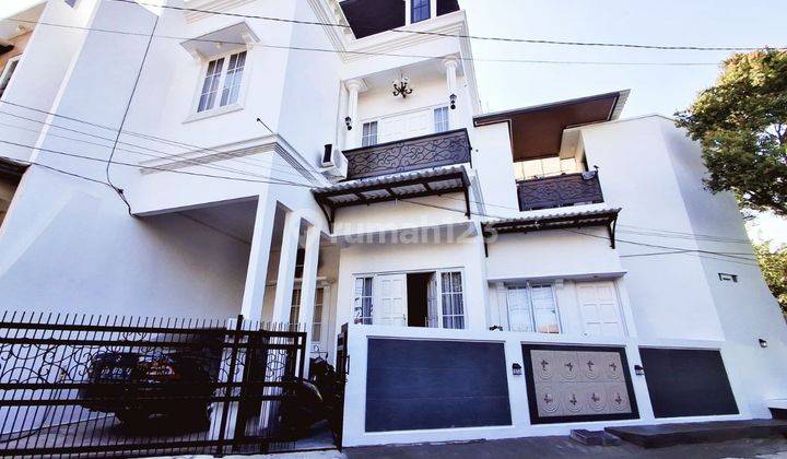 Dijual Rumah 3 Lantai American Classic Di Pondok Pekayon Indah 1