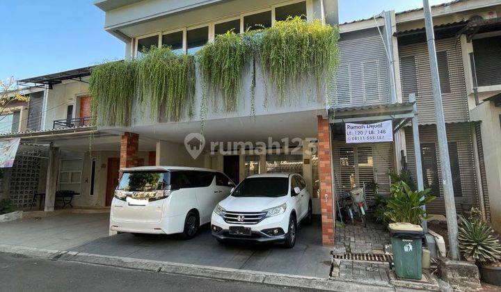 Rumah Besar 3 Lantai di Green Park Residence Jatiwarna 1