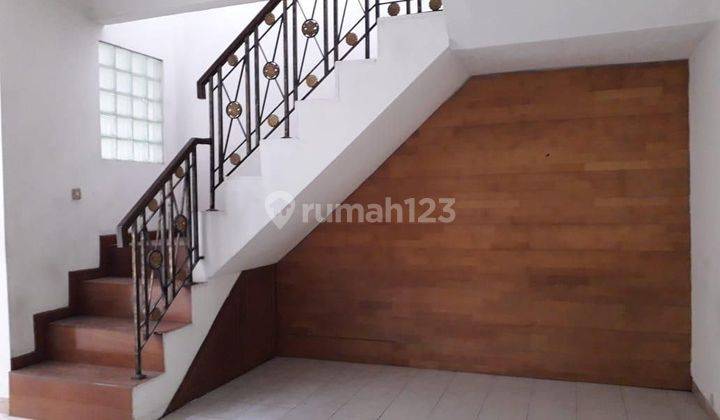 Rumah Luas Nyaman Disewakan di Villa Galaxy Bekasi 2