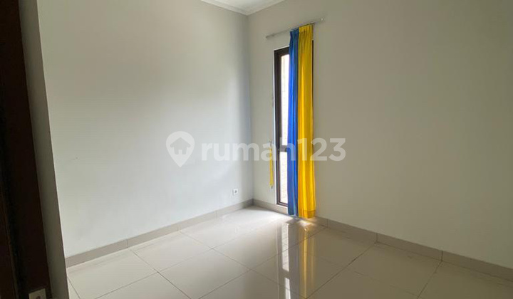 Rumah Depan Danau Cluster Burgundy Summarecon 5