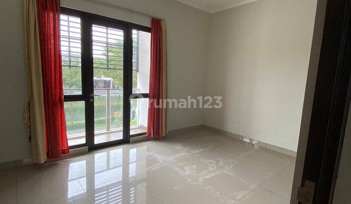 Rumah Depan Danau Cluster Burgundy Summarecon 7